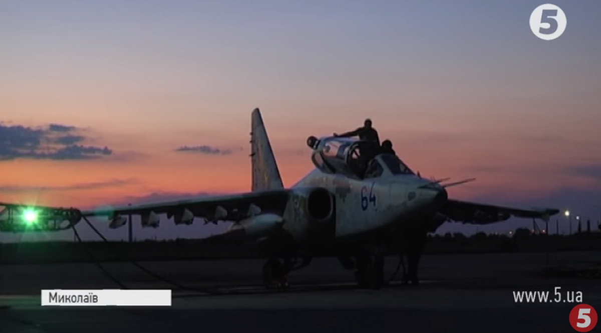 Молоді пілоти за СУ-25