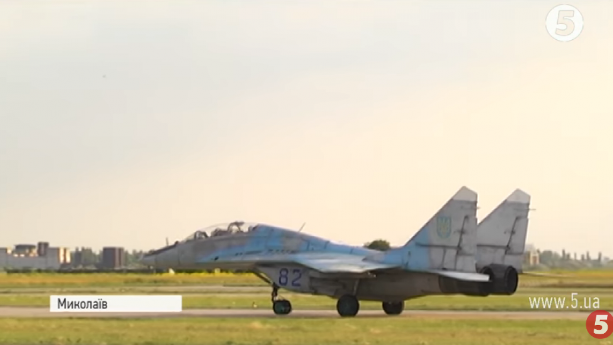 Молоді пілоти за СУ-25