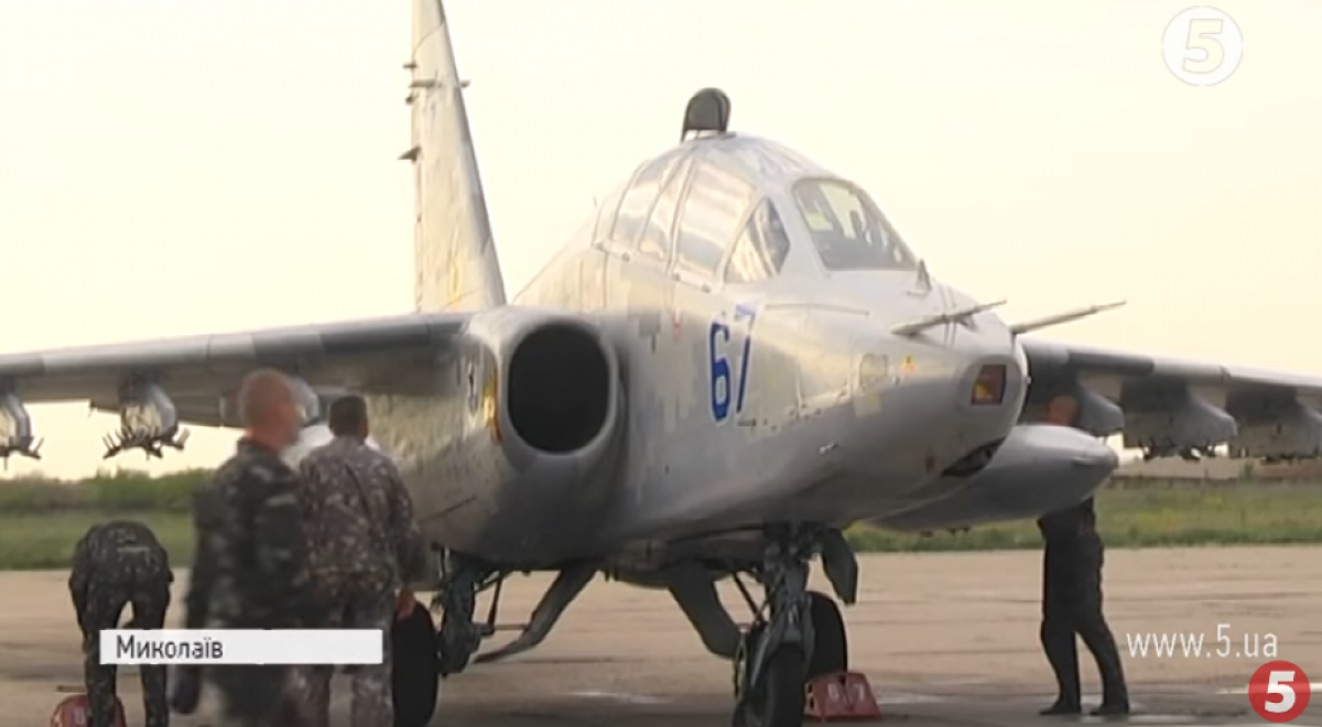Молоді пілоти за СУ-25