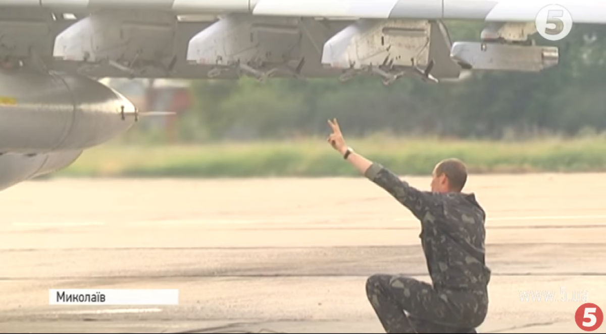 Молоді пілоти за СУ-25
