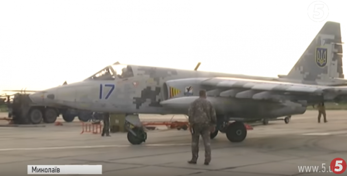 Молоді пілоти за СУ-25