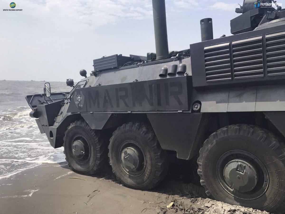 Бронетранспортери-амфібії БТР-4