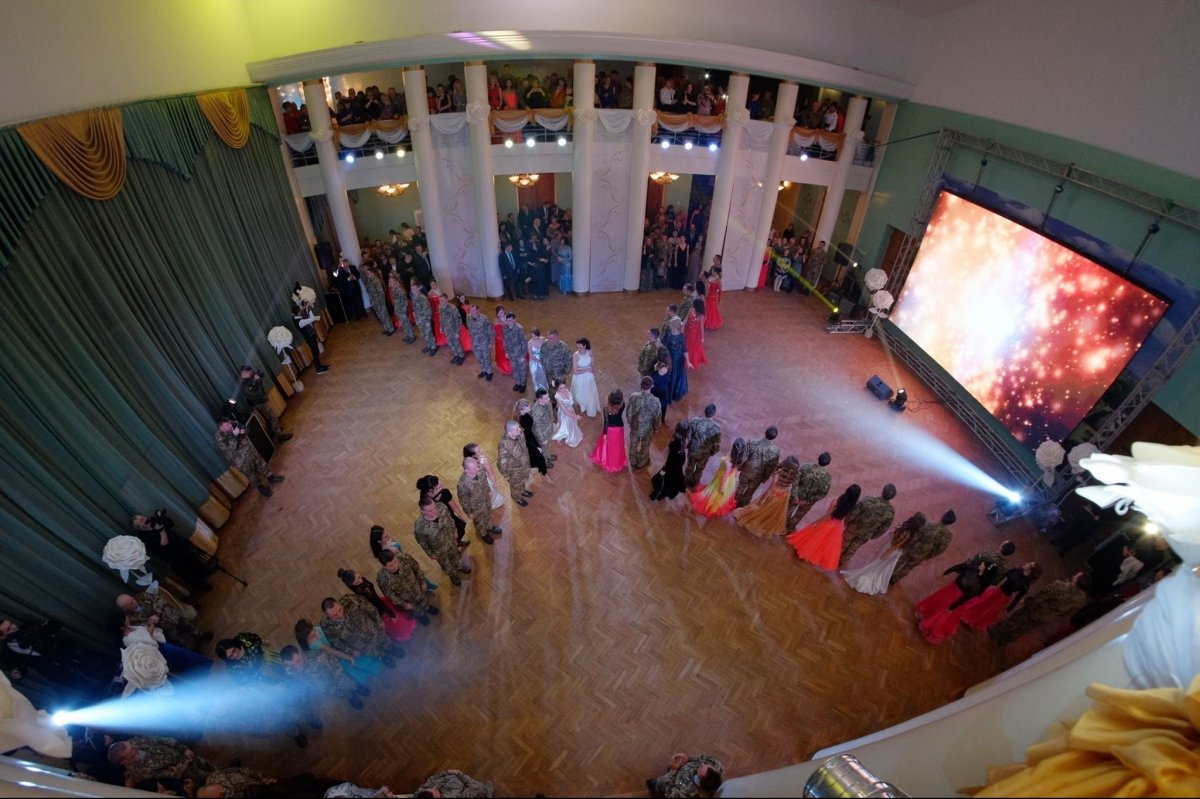 Бал у Краматорську