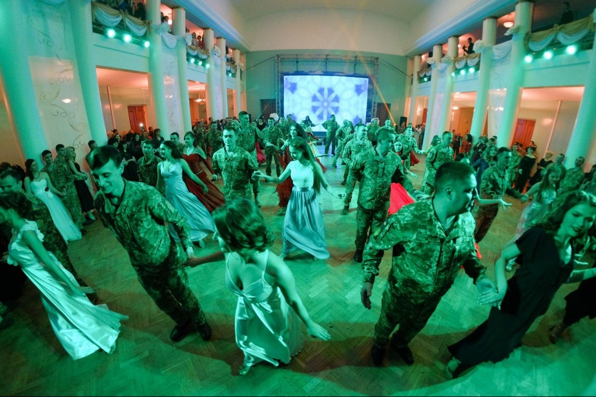 Бал у Краматорську