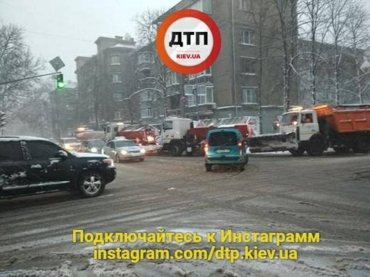 Київ сніг ДТП