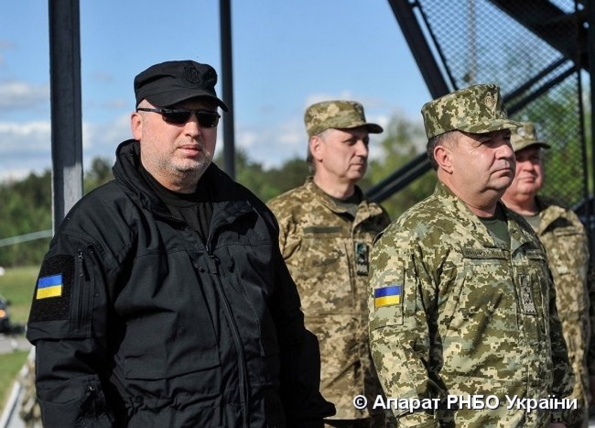 Випробування Javelin та українських "Стугна"