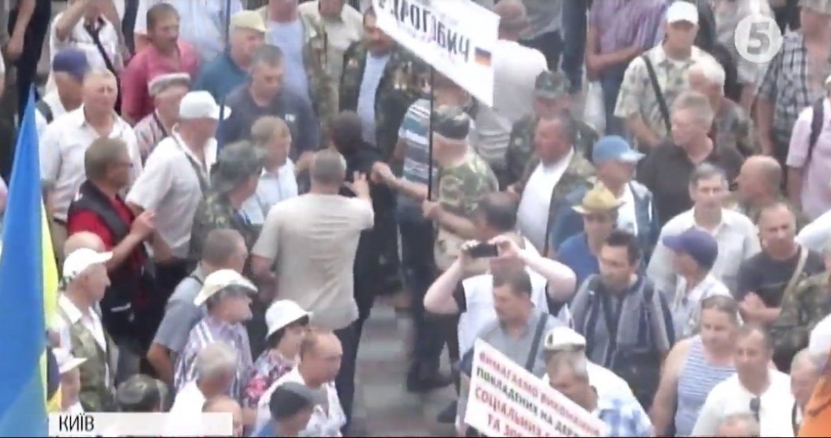 Сутички під Радою