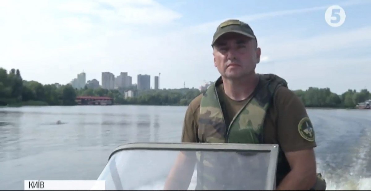 Дніпро, водяний горіх, рибалки