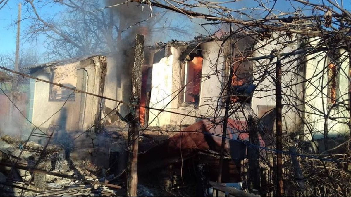 Обстріл Золотого