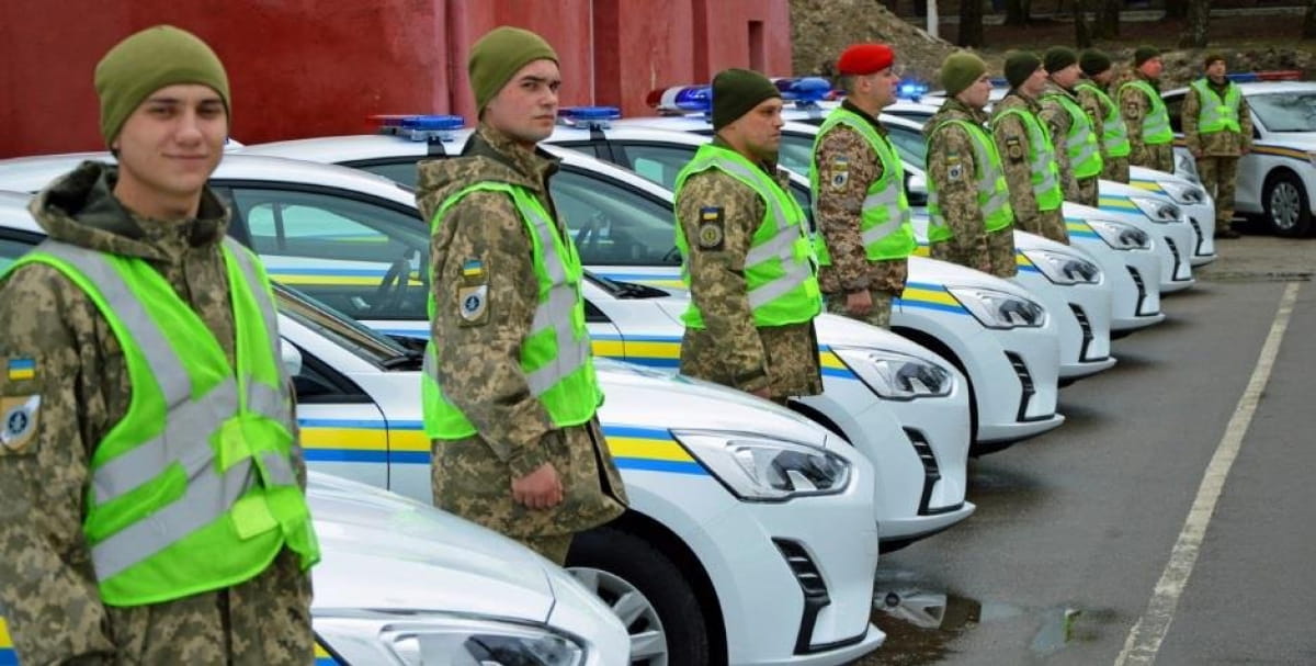 Канада передає Україні авто