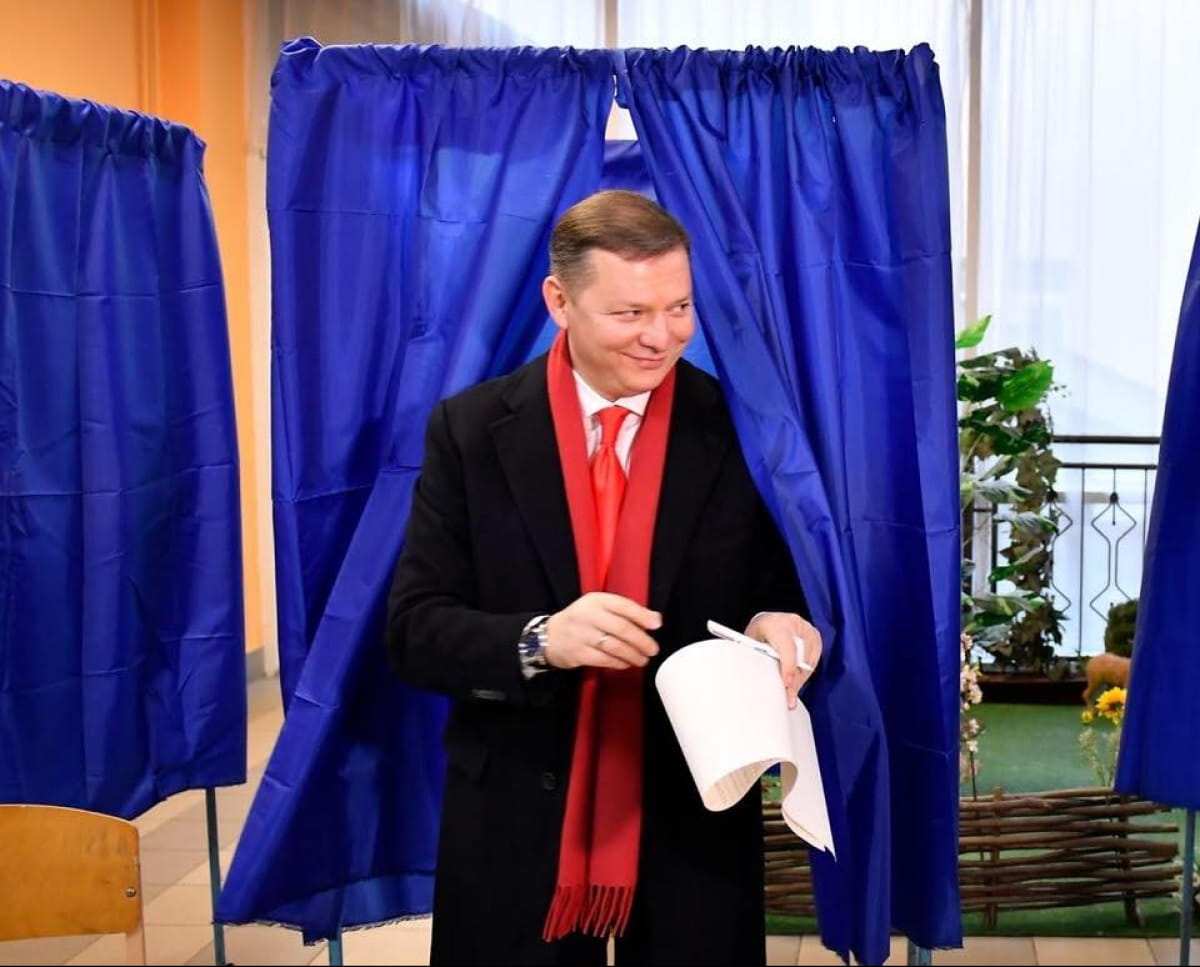 Олег Ляшко голосует