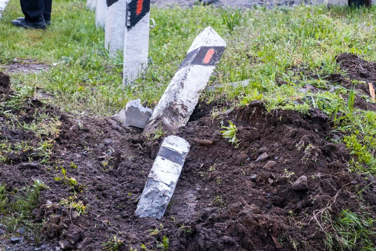 На Дніпропетровщині фура заблокувала залізничний переїзд