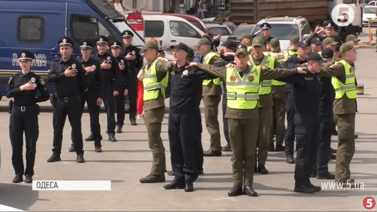 День вишиванки у регіонах України