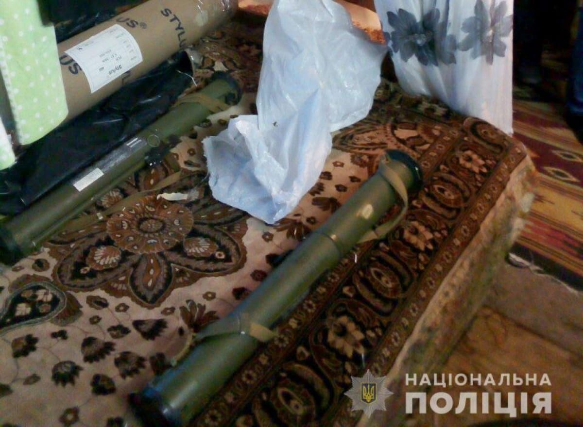 У Дніпрі жінка торгувала бойовими гранатами