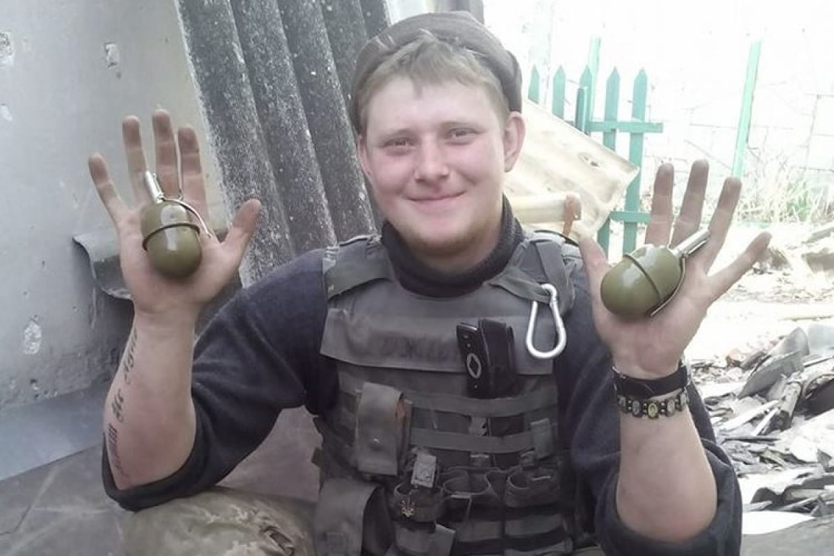 Травмированный боец Вадим Ушаков
