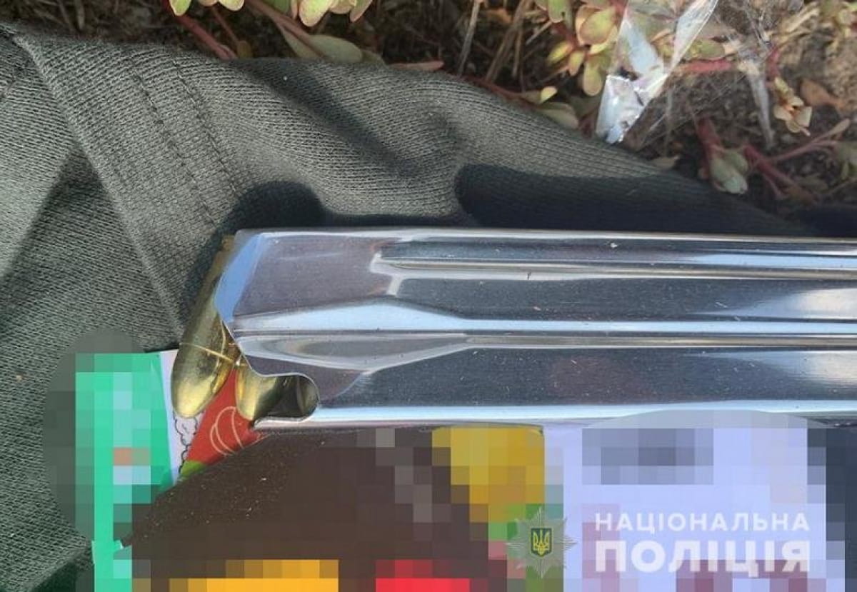 Полицейские задержали иностранца с рюкзаком боеприпасов и взрывчатки