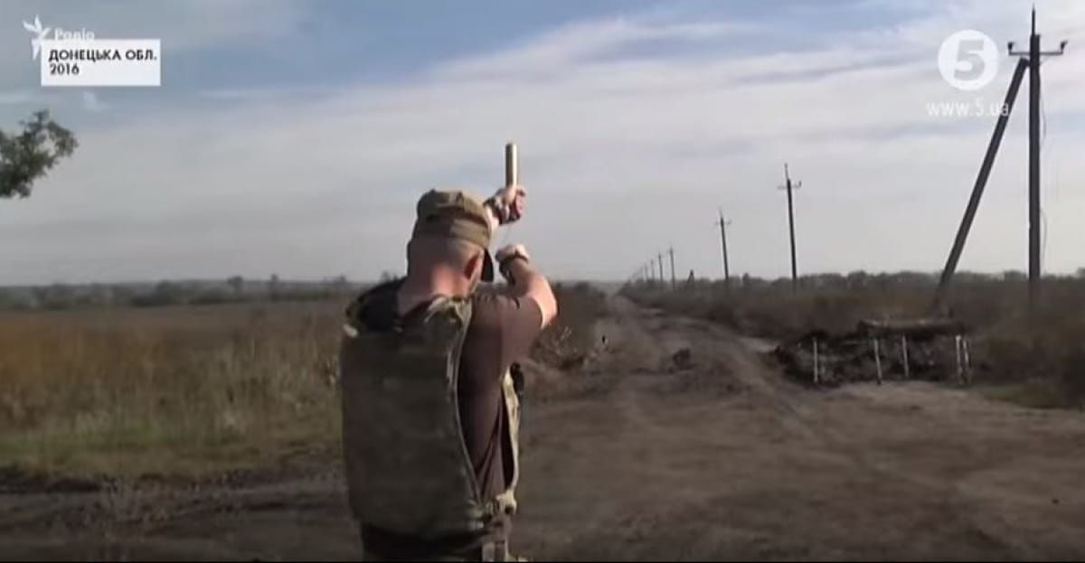 Запуск сигнальной ракеты