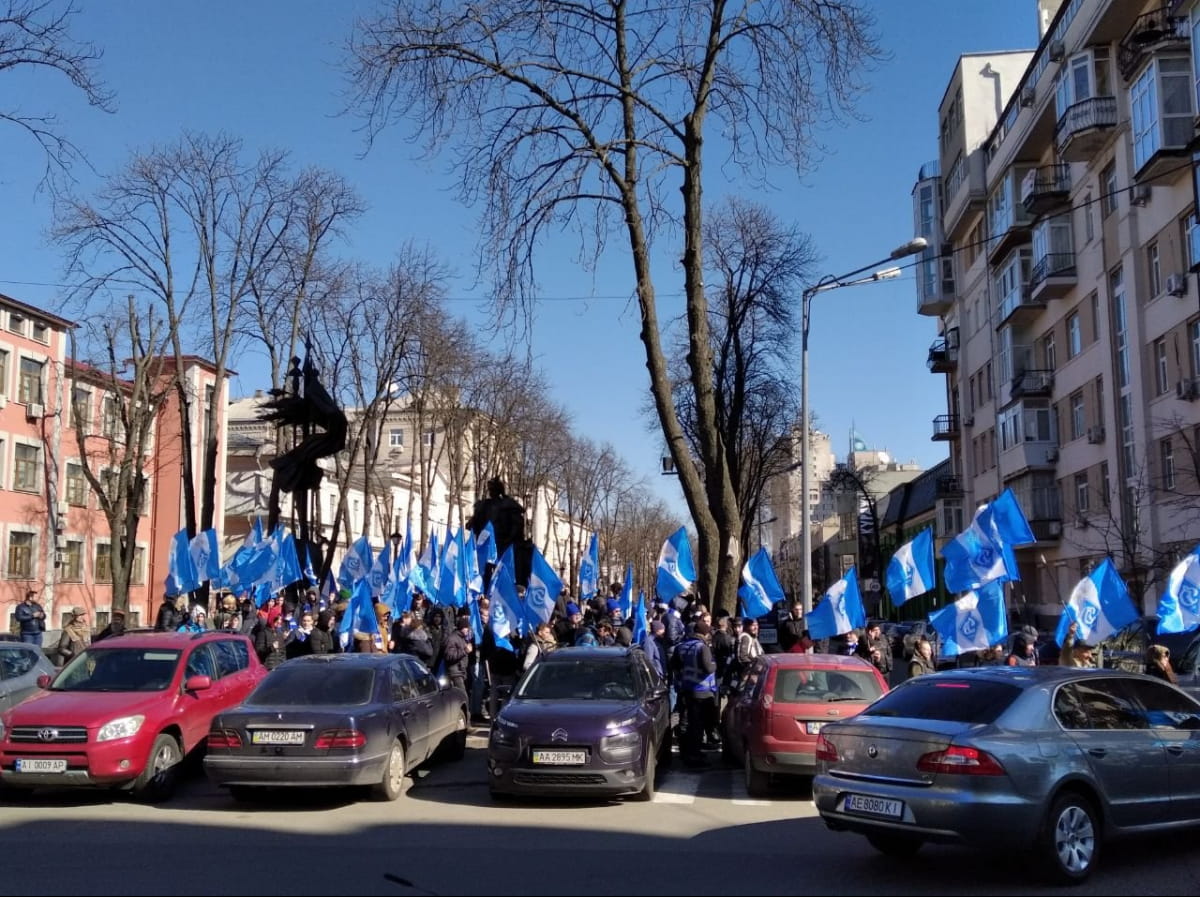 "Титушки" под Верховным Судом