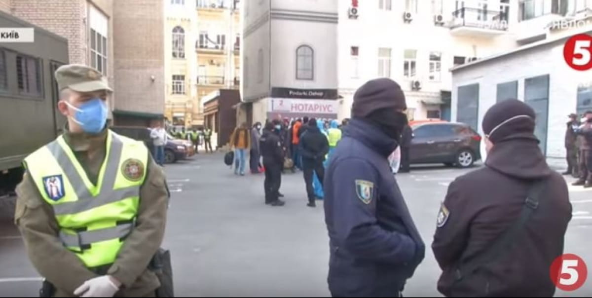 Українські пасажири, які повернулися з Балі та В'єтнаму