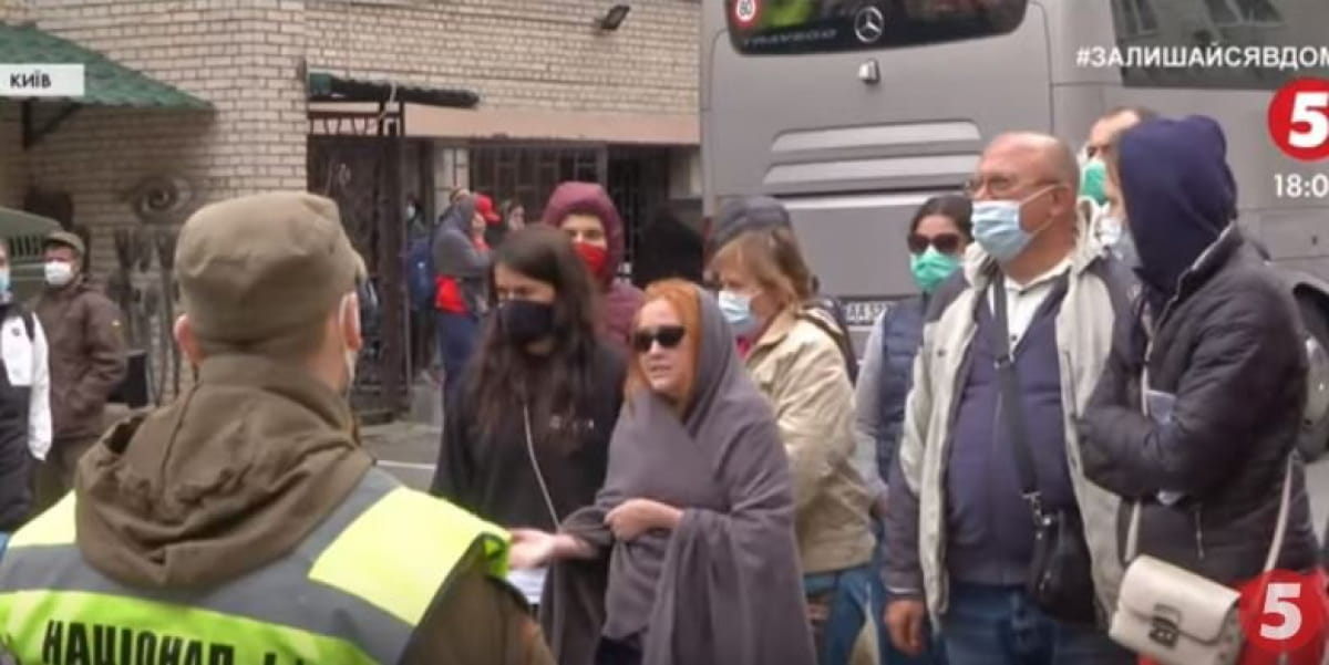 Українські пасажири, які повернулися з Балі та В'єтнаму