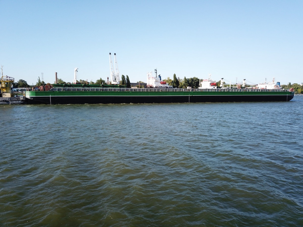 Баржа D-6000