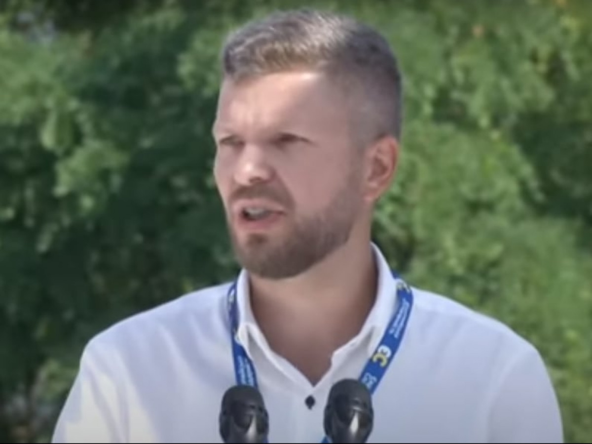 Леонид Емец