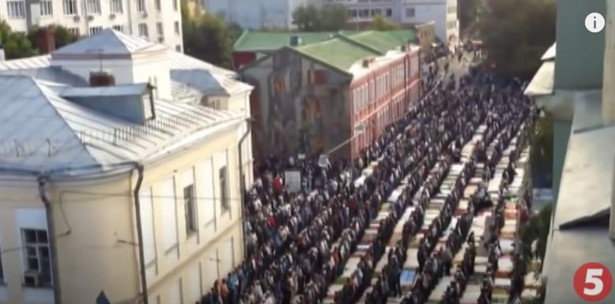 Мусульмани в Росії святкують Курбан-байрам