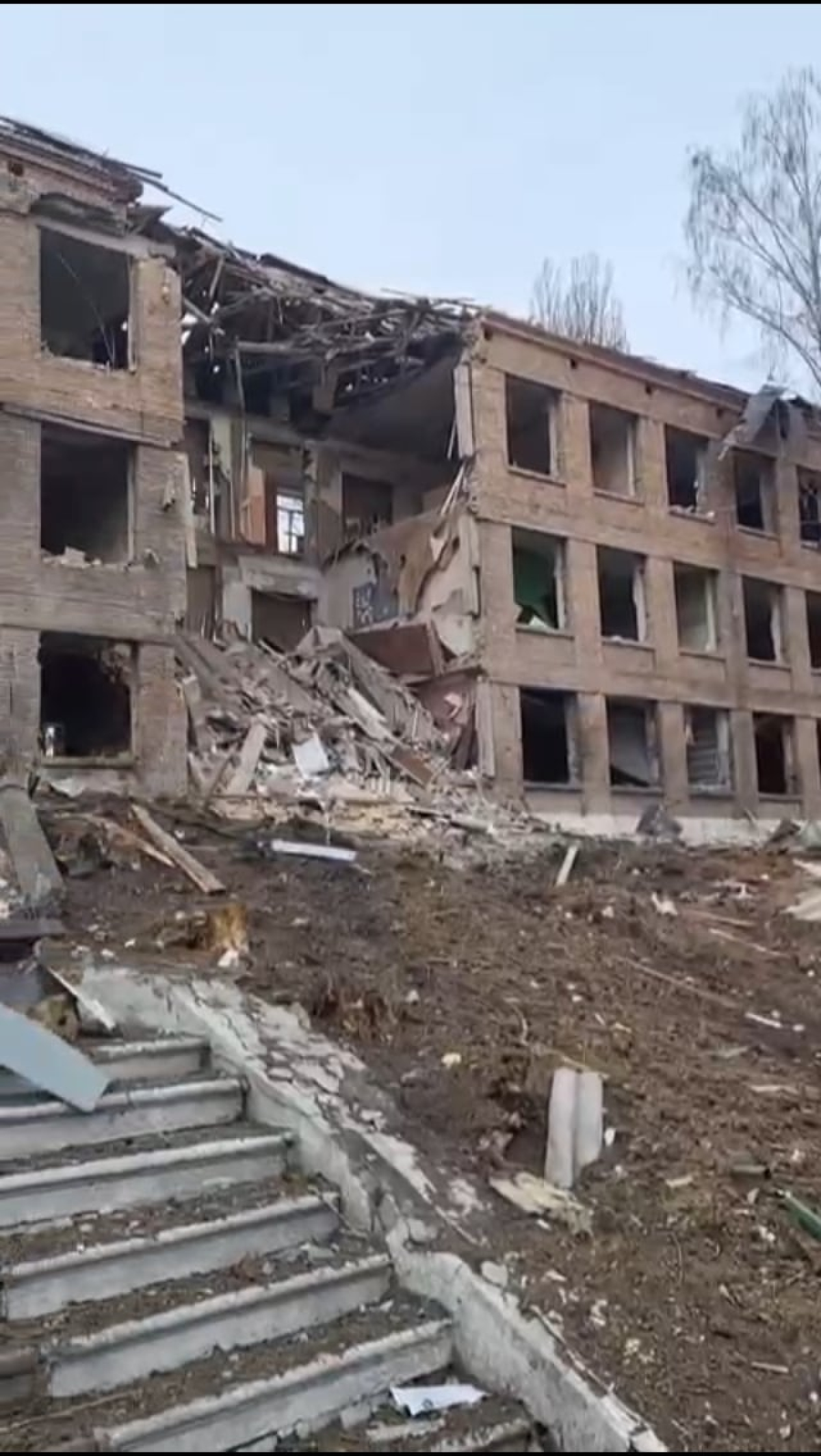 Зруйнований російськими окупантами будинок
