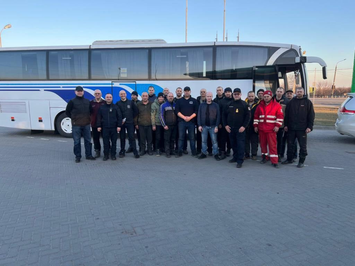 Звільнені з полону українці