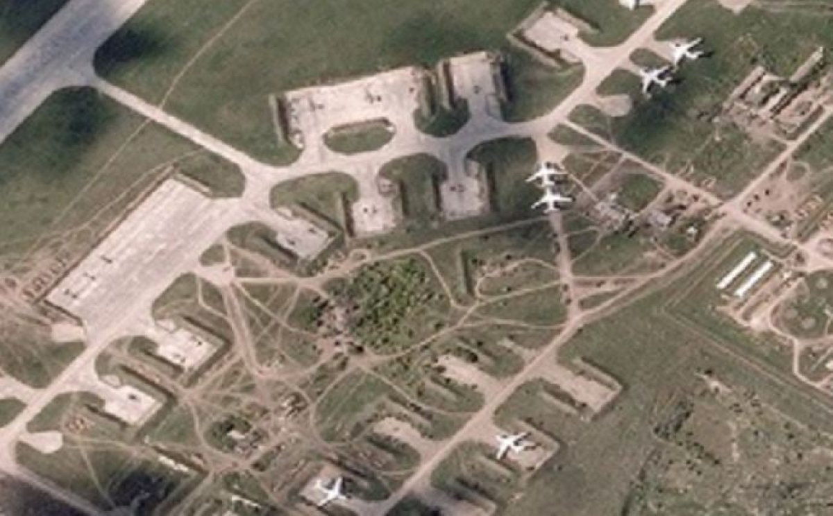 росіяни продовжують використовувати авіабазу біля Мелітополя