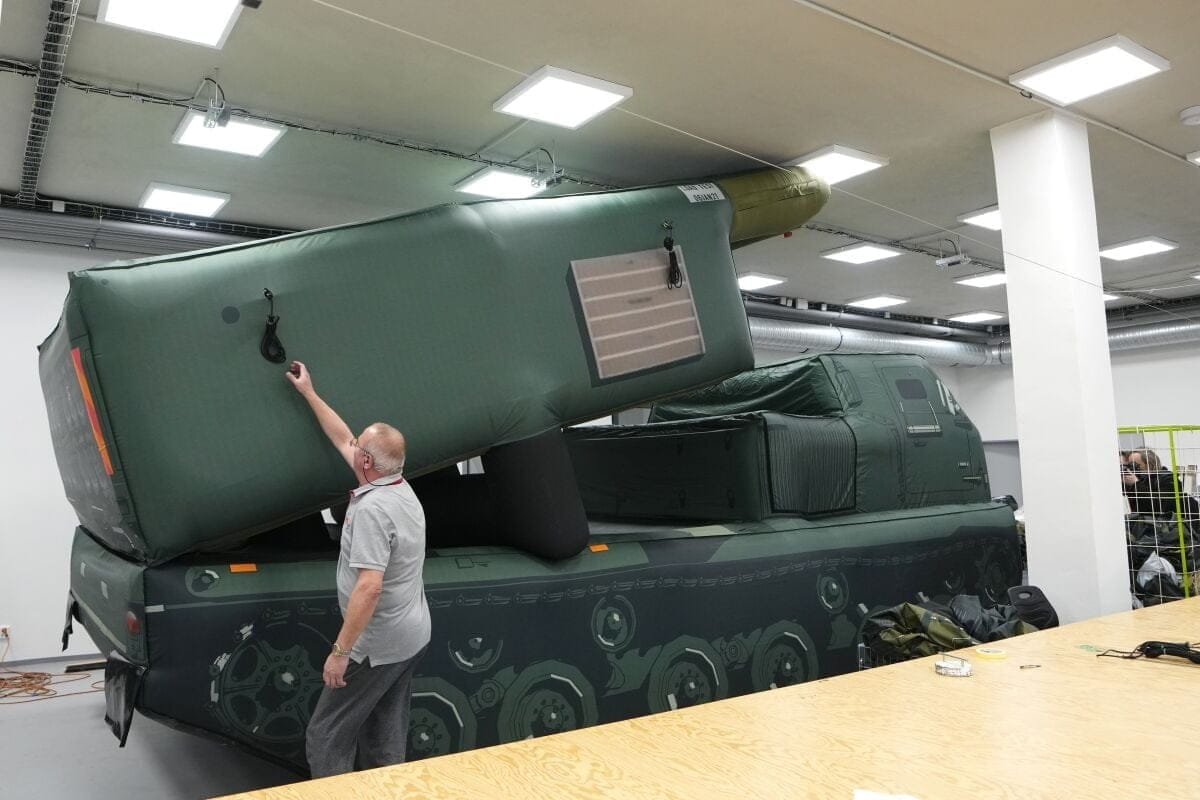 Надувний Himars