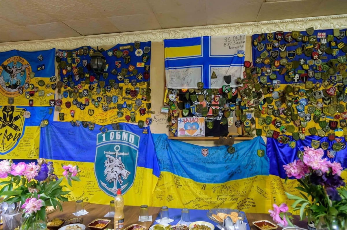 Порошенко з волонтерами