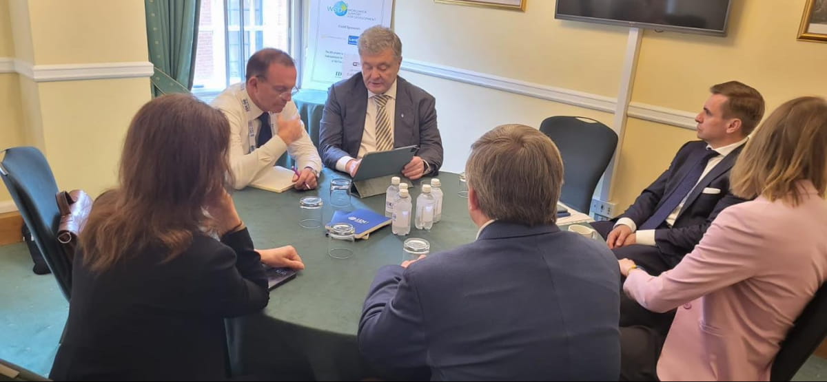 Петро Порошенко під час Саміту Міжнародного демократичного союзу