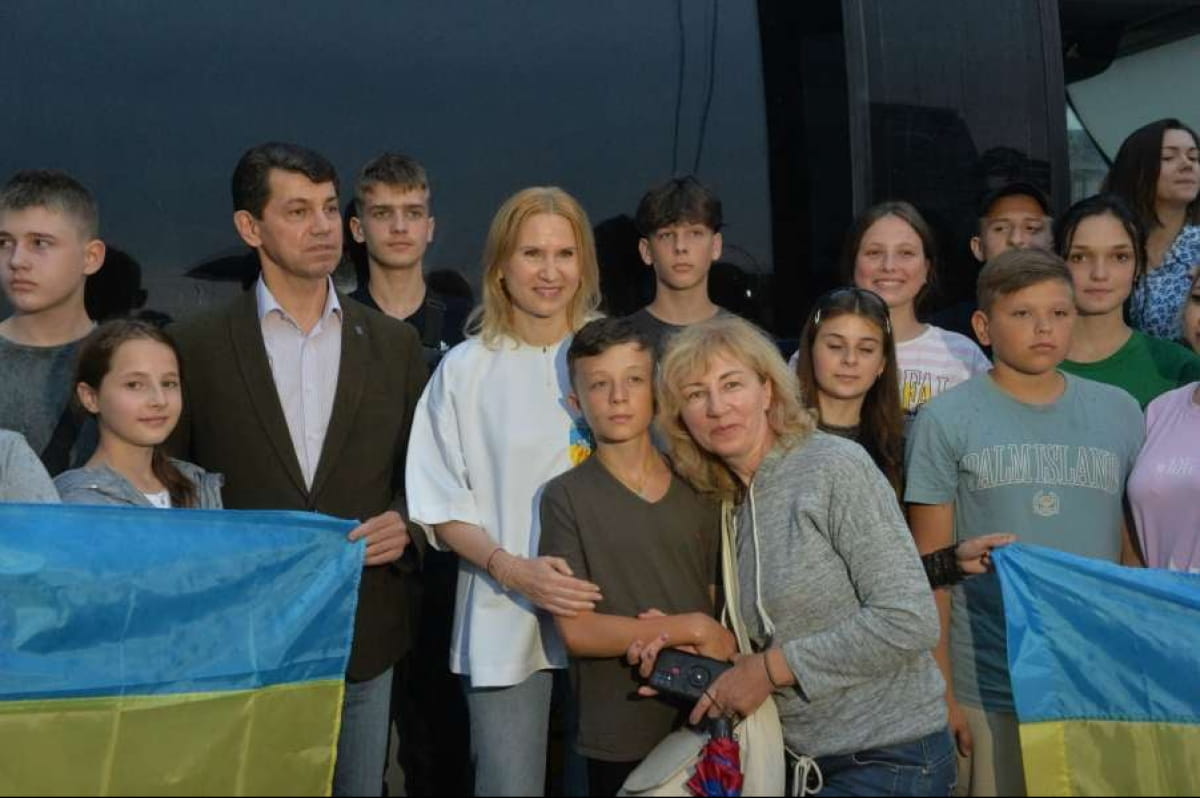 Перша група дітей українських військових відправилася на відпочинок до Азербайджану, – віцеспікерка Олена Кондратюк