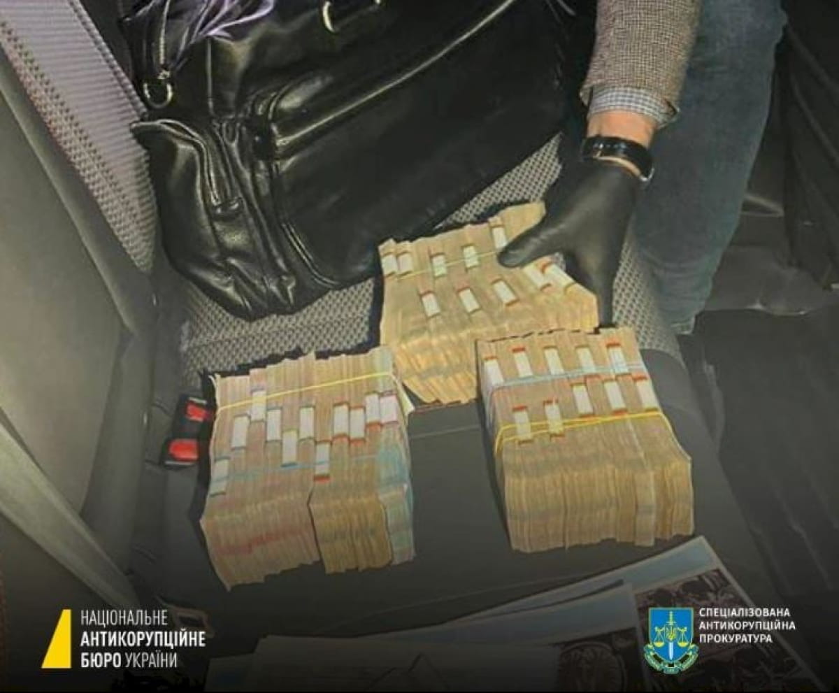 Міського голову Сум спіймали на хабарі