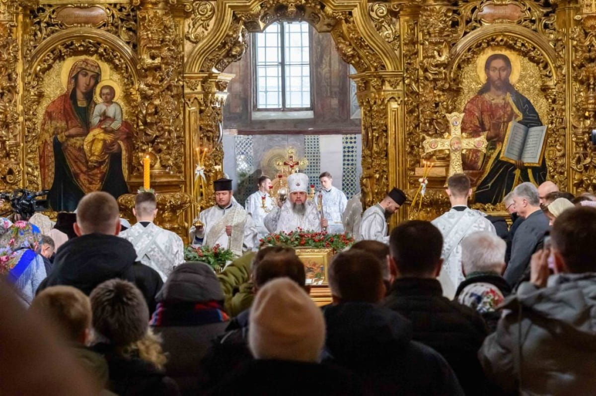 Предстоятель Епіфаній очолює Божественну літургію в Соборі Святої Софії Київської