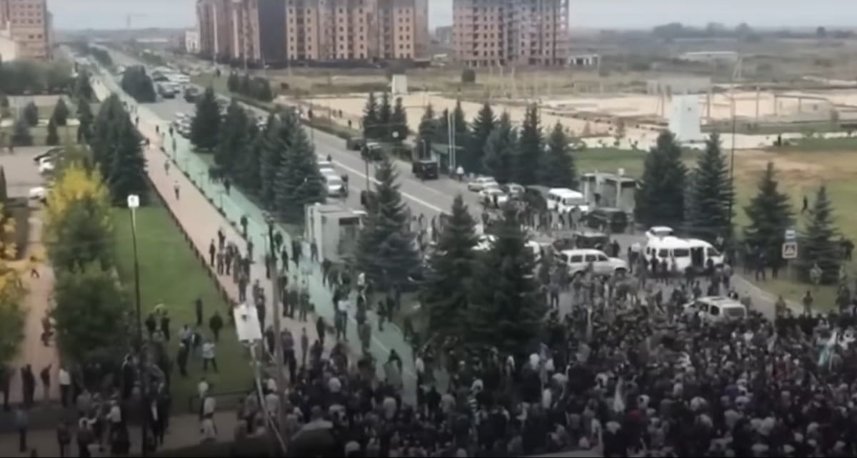 Скриншот з відео
