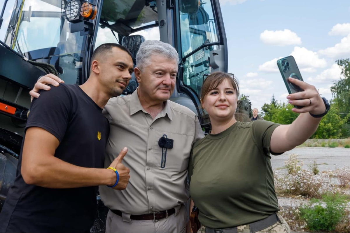 Петро Порошенко і українські захисники