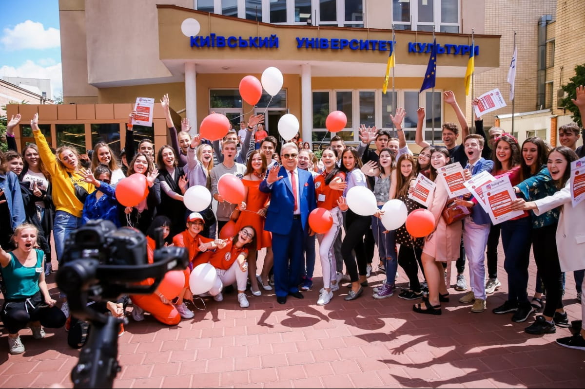 Михайло Поплавський