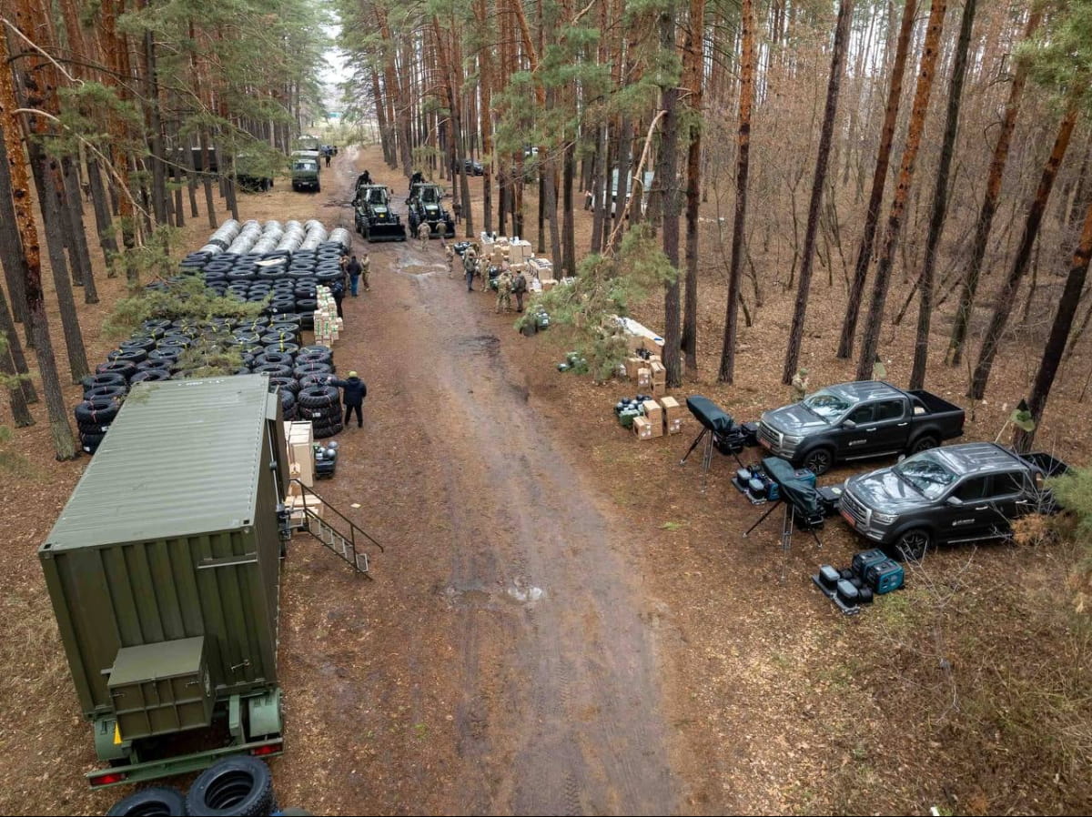 Військова техніка