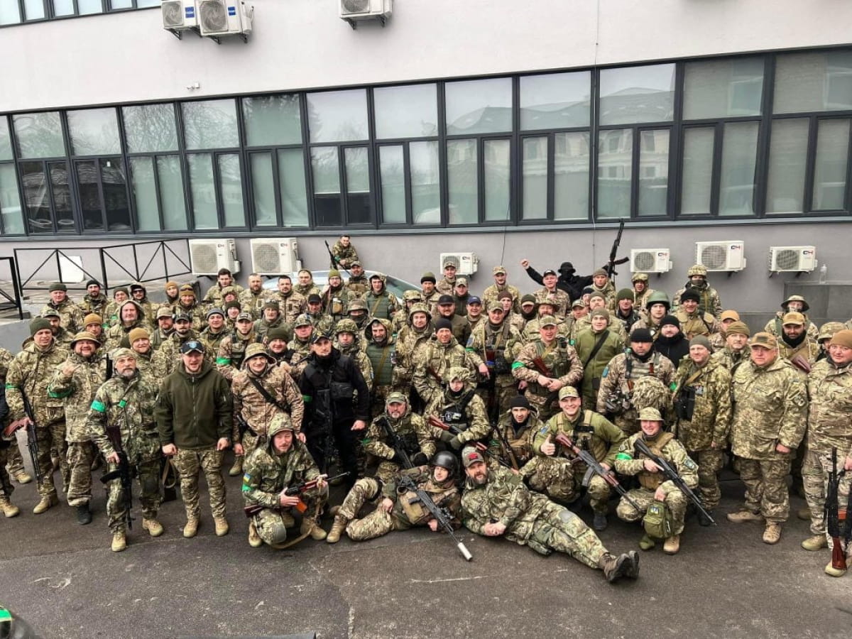 Александр Погребиский с собратьями