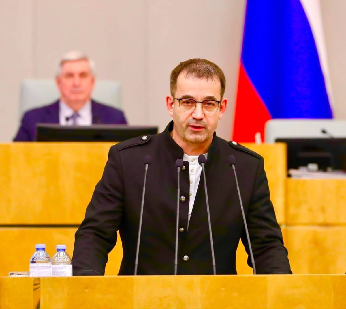 Дмитрий Певцов
