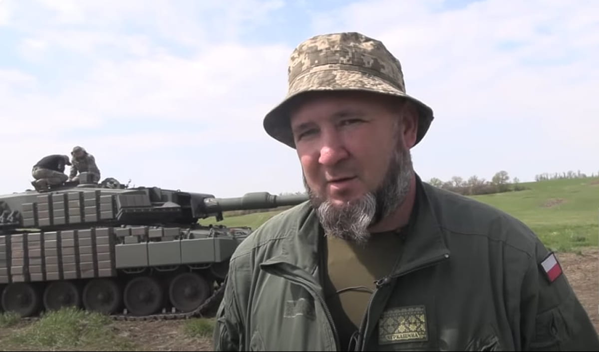 Танкісти 33 ОМБр у польських комбінезонах