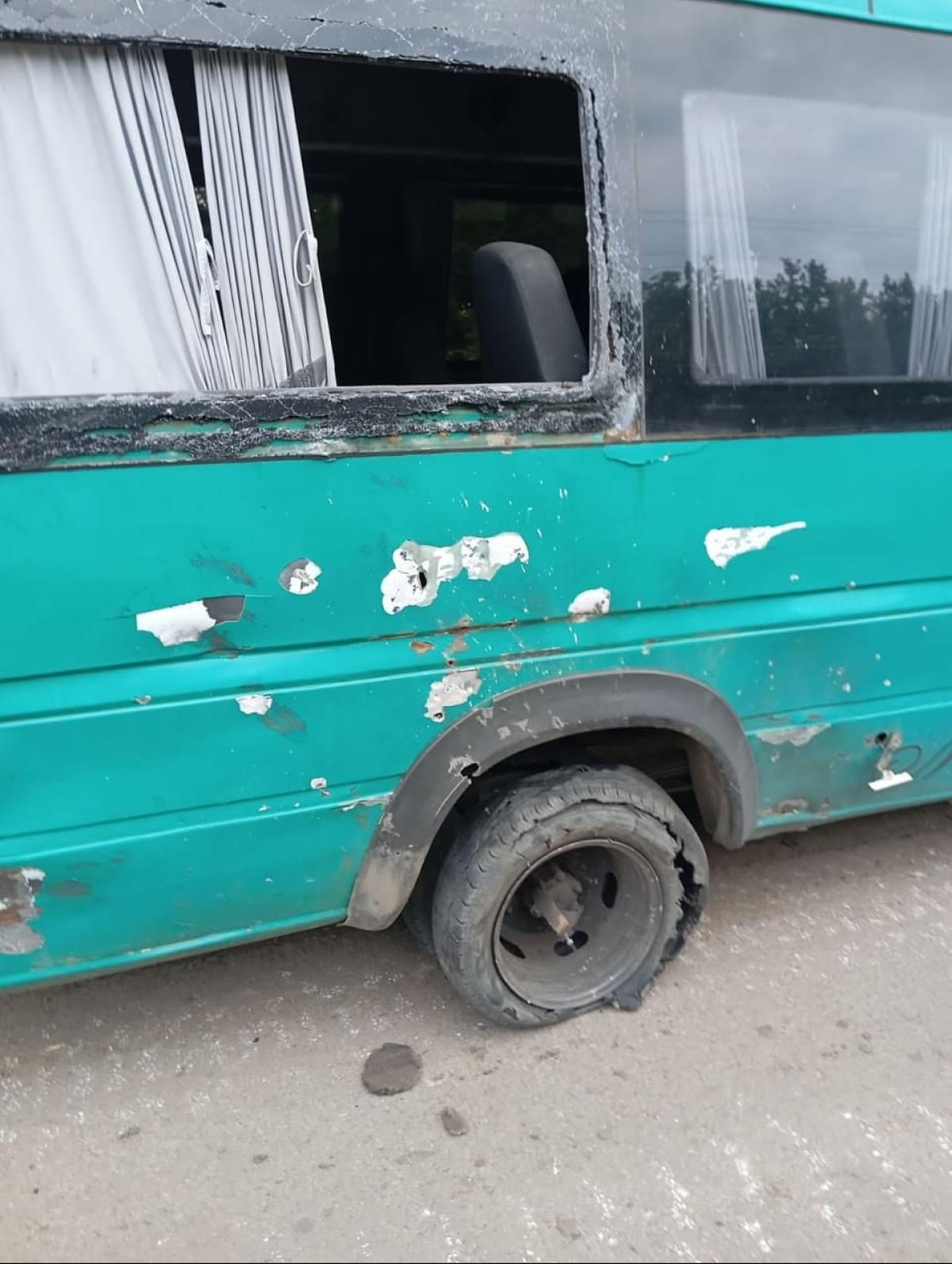 Атаковали эвакуационный автобус