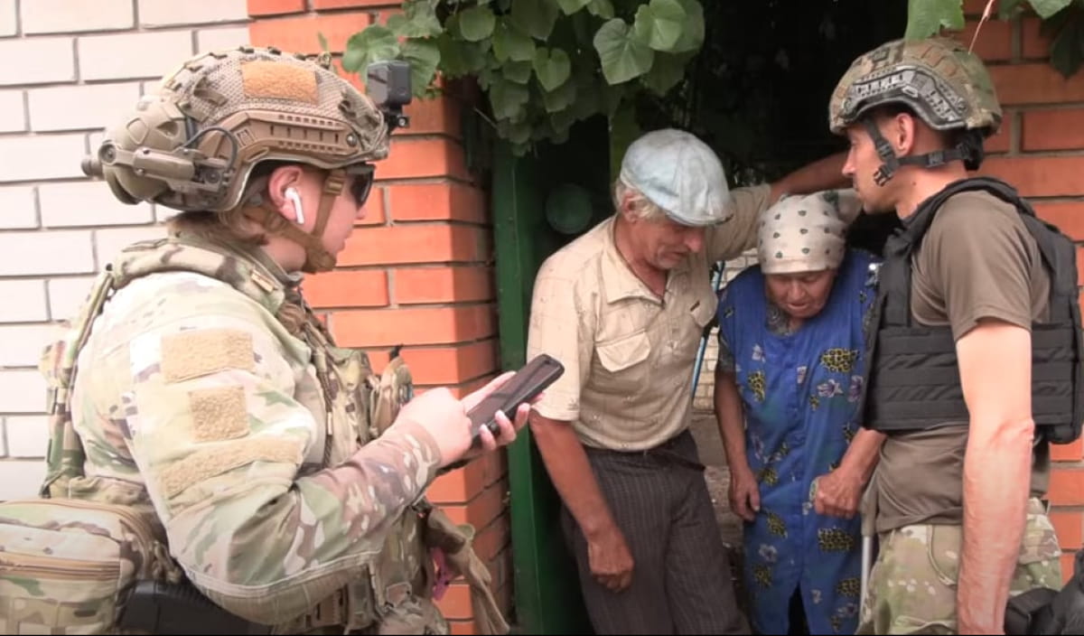 Місцеві жителі не хочуть евакуюватися