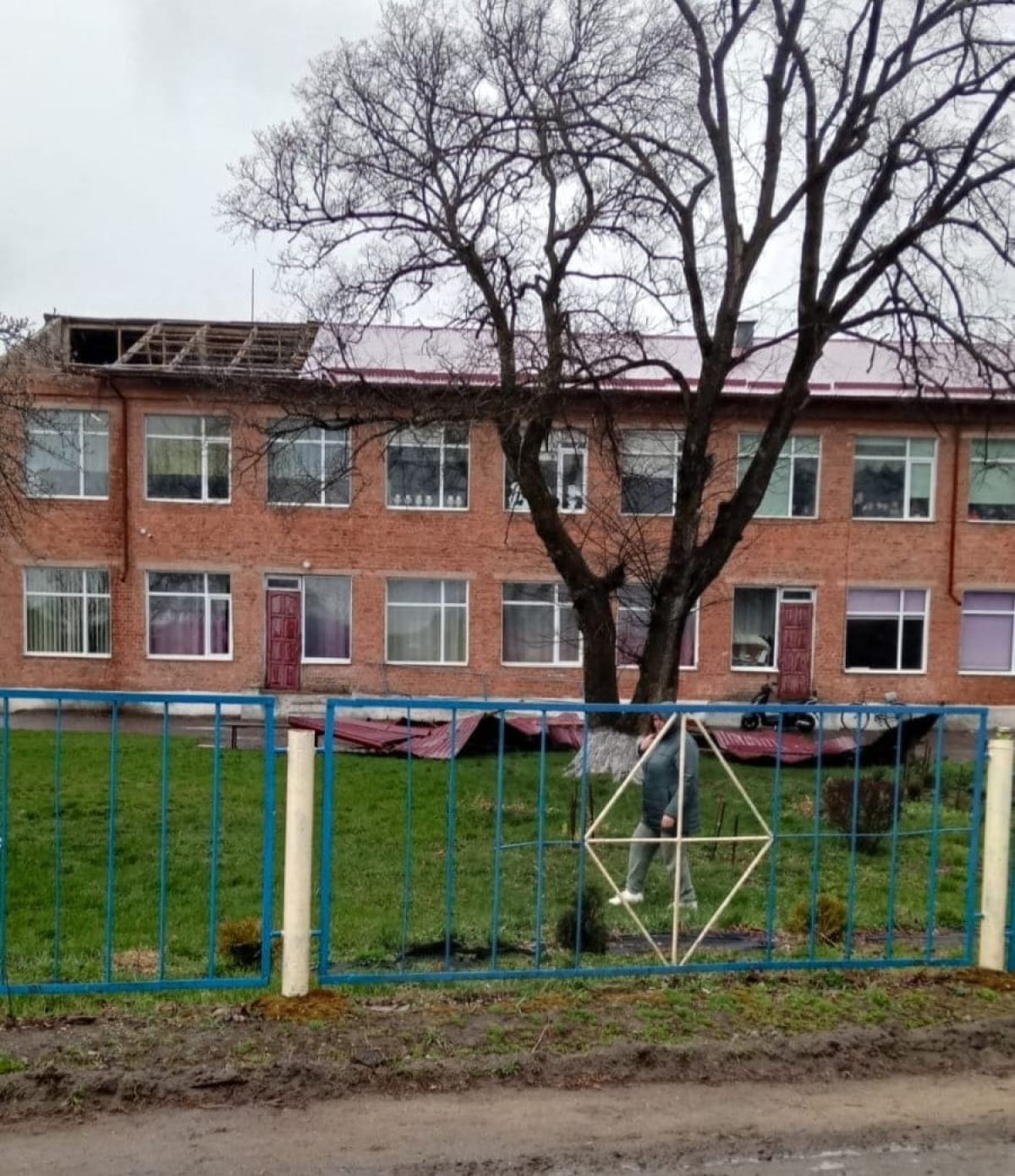 Негода в Україні: на Рівненщині знеструмлені 46 населених пунктів –  синоптики попереджають про штормовий вітер