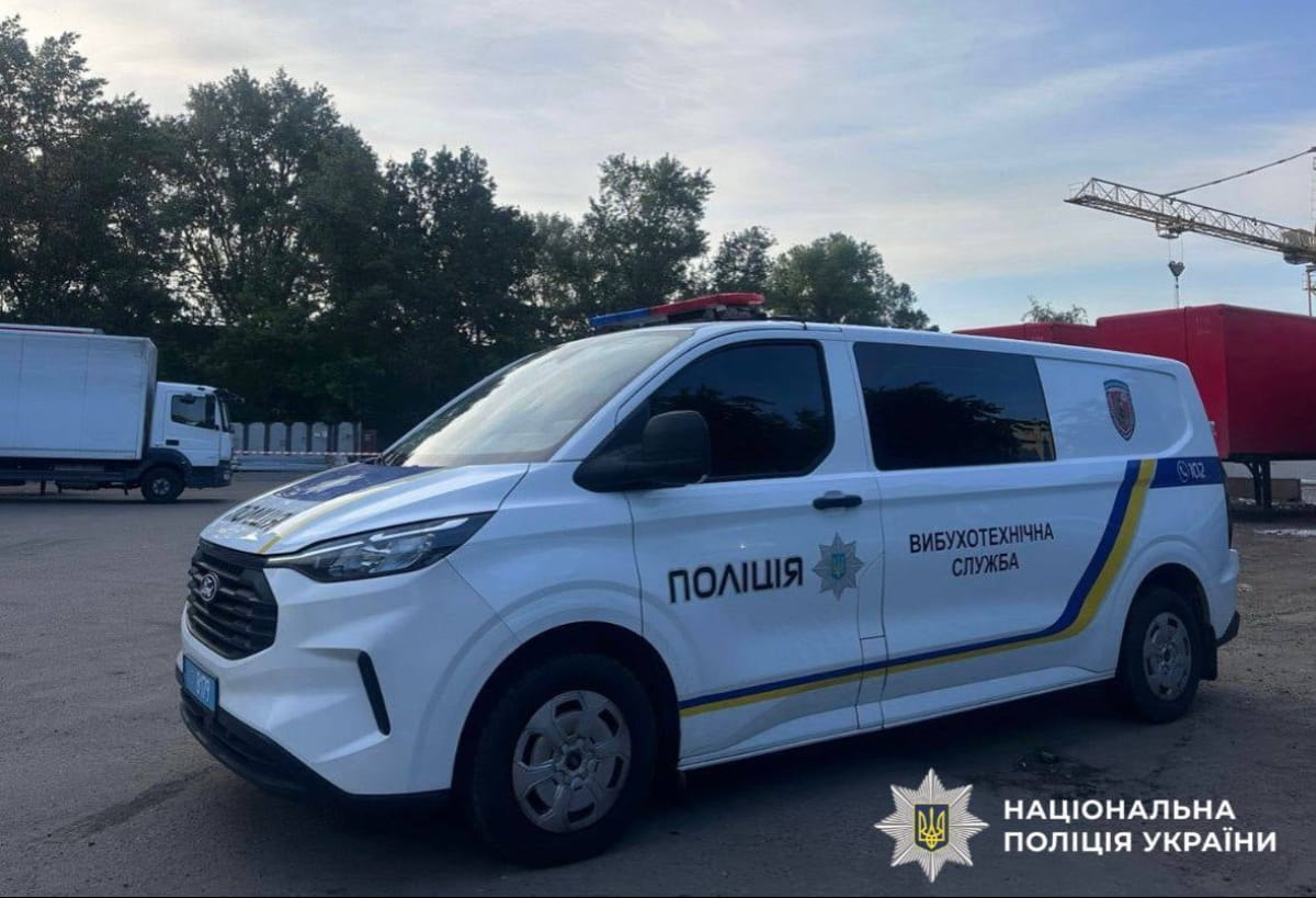 У Києві стався вибух на поштовому терміналі: одна людина загинула, є постраждалі