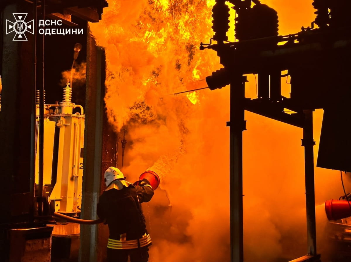 Атака БпЛА на Одещину: пошкоджено багатоповерхівку та об'єкт
