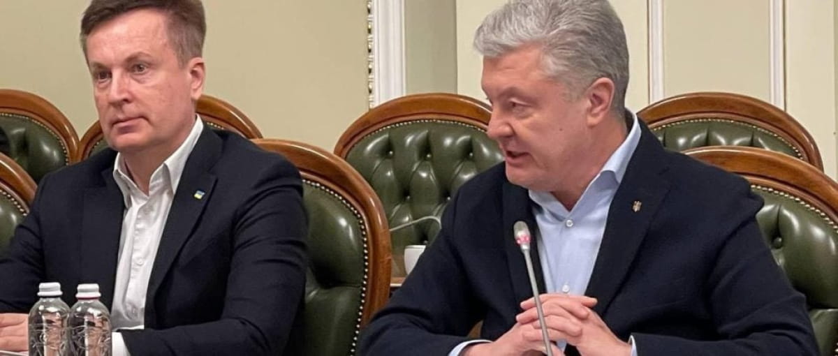 Після тиску опозиції уряд пообіцяв внести до Ради військову 