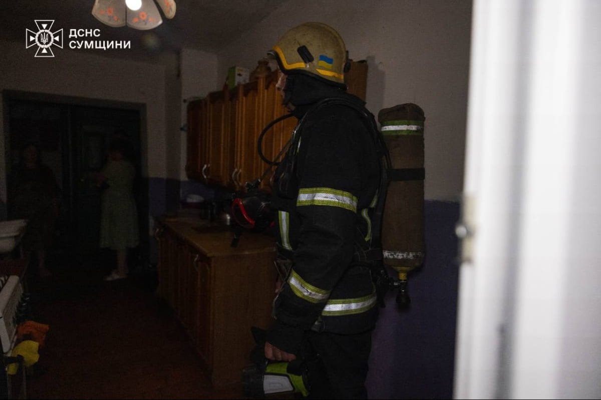Російський безпілотник влучив у житловий гуртожито
